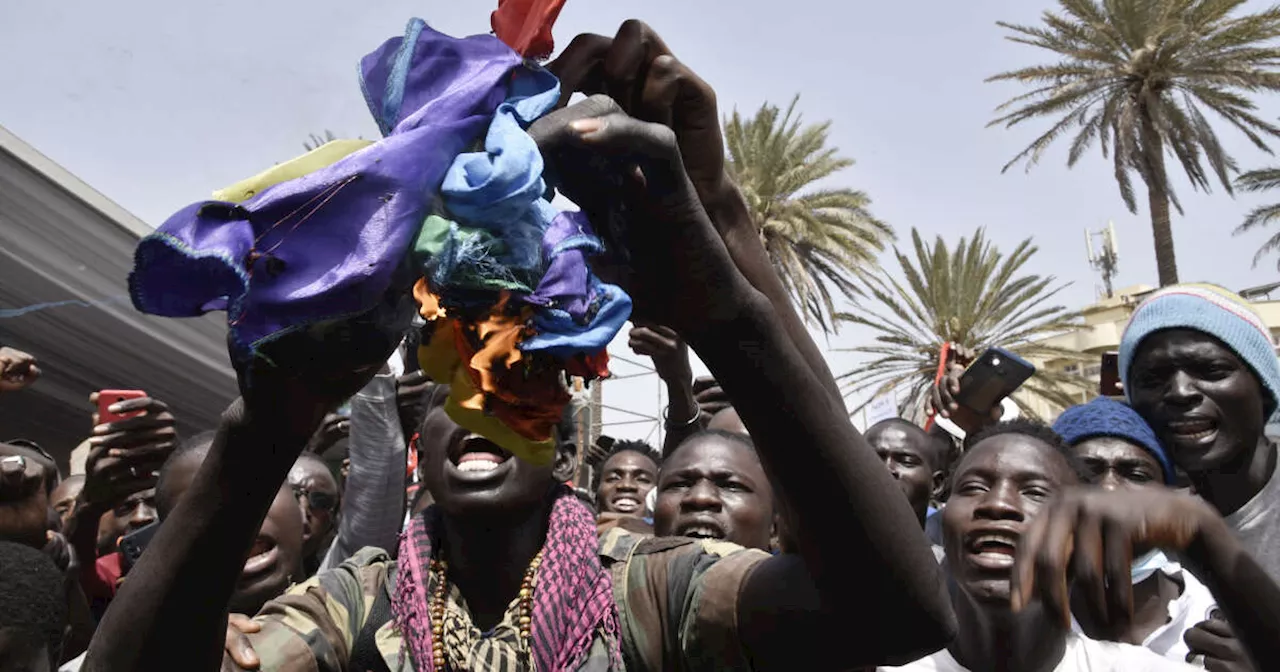 Mohamed Mbougar Sarr : “Si la violence s’éploie partout, celle qui prolifère au Sénégal ne la rendra pas moins sénégalaise”