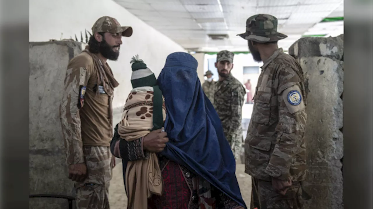 Taliban appeal to Afghan private sector to help those fleeing Pakistan’s mass deportation drive