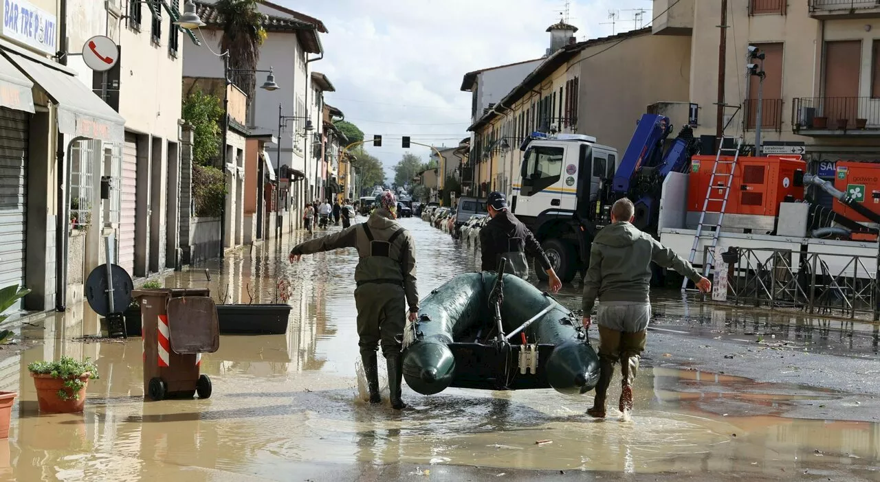 Allerta meteo arancione oggi in cinque regioni per violenti temporali e vento forte: dove e fino a quando