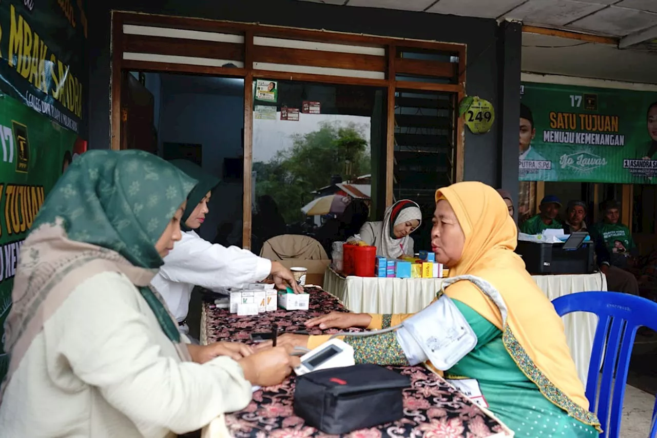 Relawan Asandra Adakan Pengobatan Gratis Bagi Warga Kota Batu