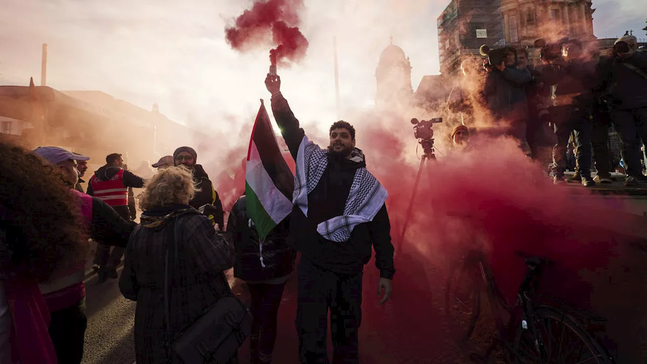 Protest marches by thousands in Europe demand halt to Israeli bombing of Gaza