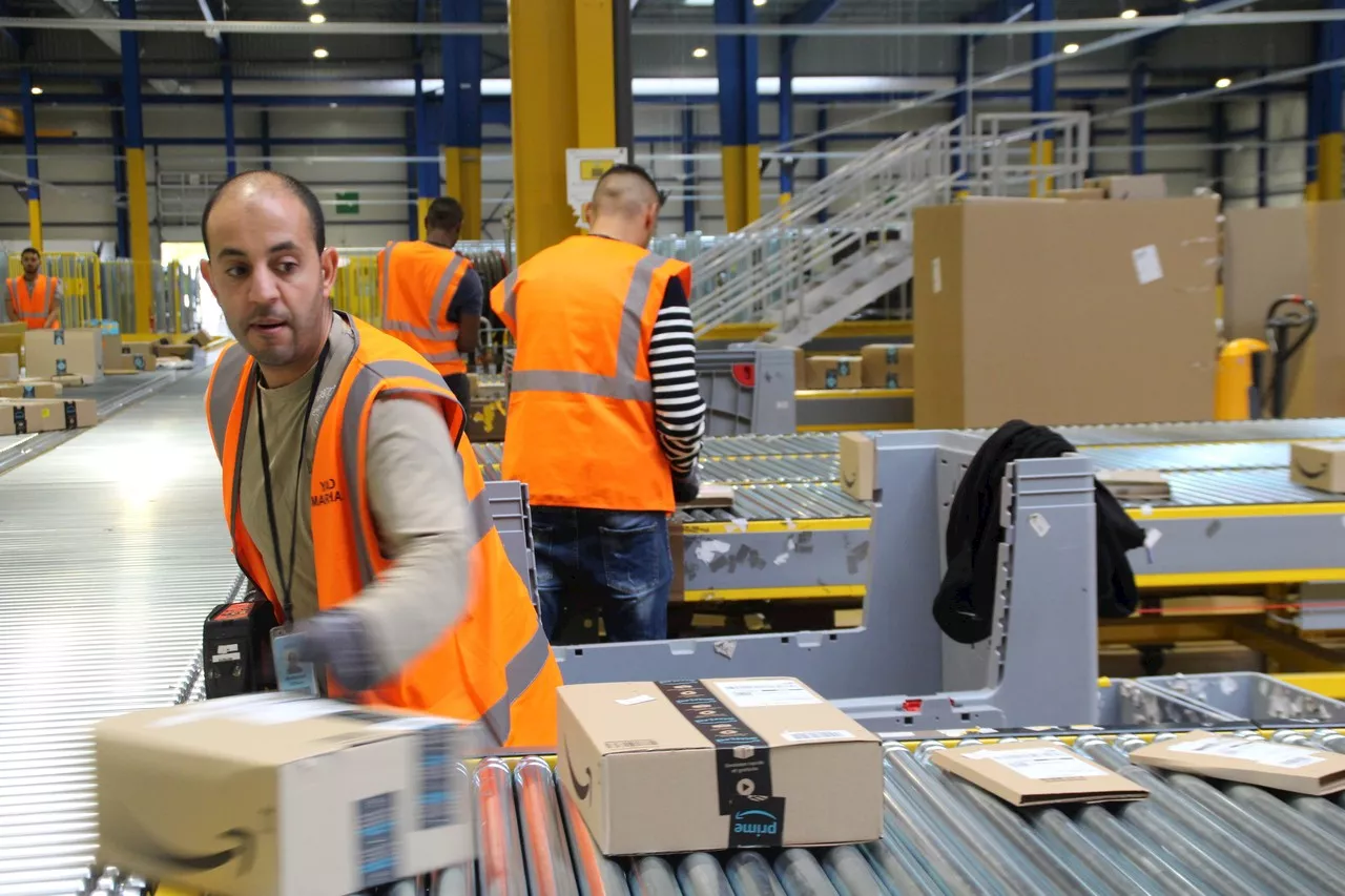 Amazon recrute 600 personnes pour Noël près de Lyon : les postes et salaires proposés