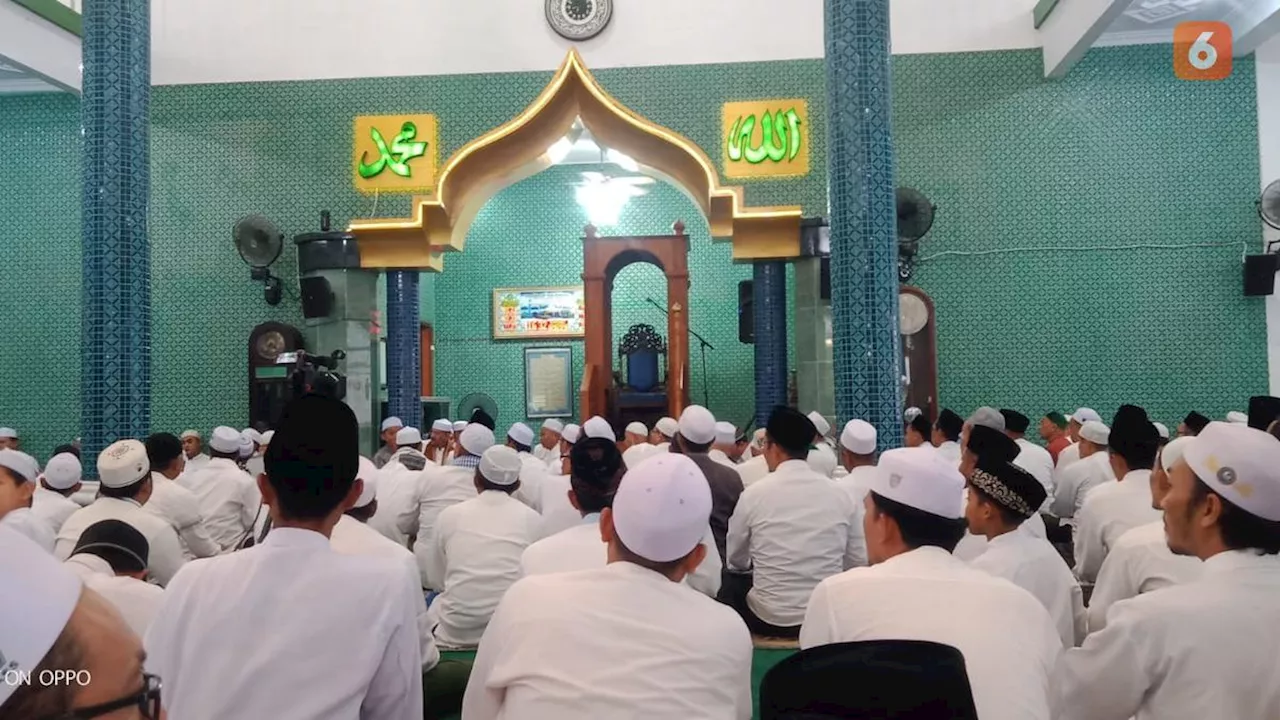 Ribuan Warga Banyuwangi Shalat Gaib untuk Korban Perang di Gaza Palestina