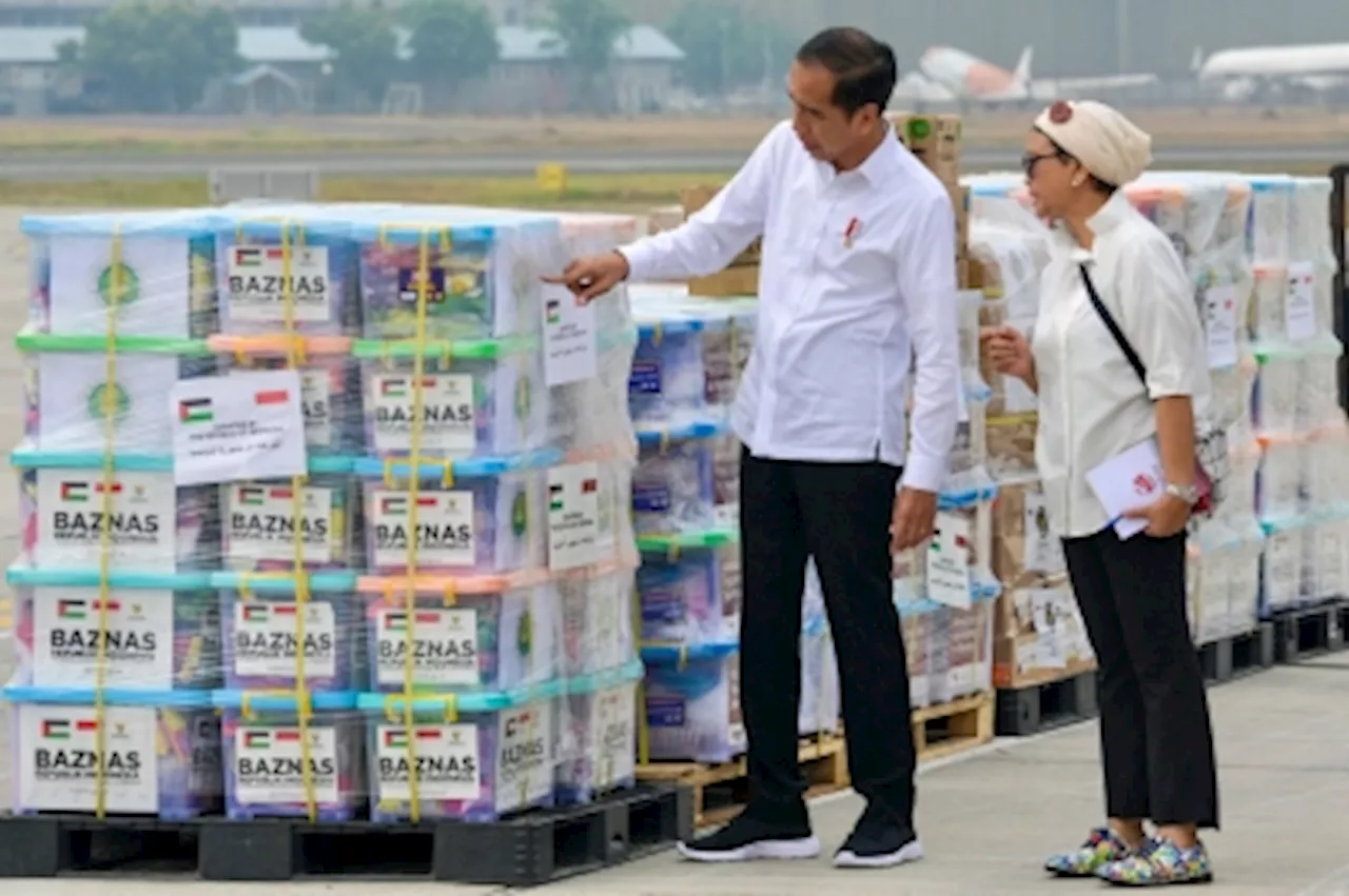 Indonesia’s Jokowi sends off humanitarian aid for Palestinians in Gaza