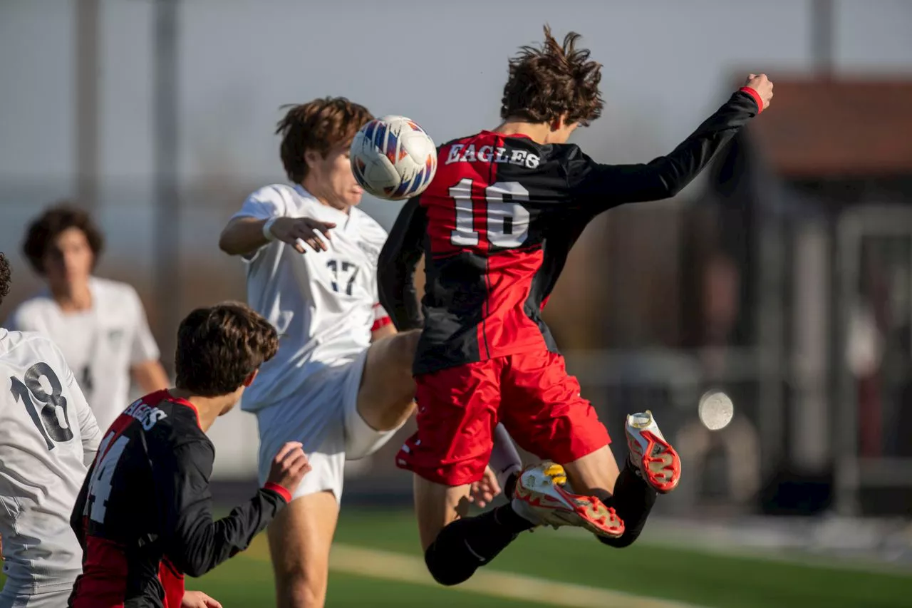 Chayse Snyder’s opportune goal carries Cumberland Valley to 10th district title