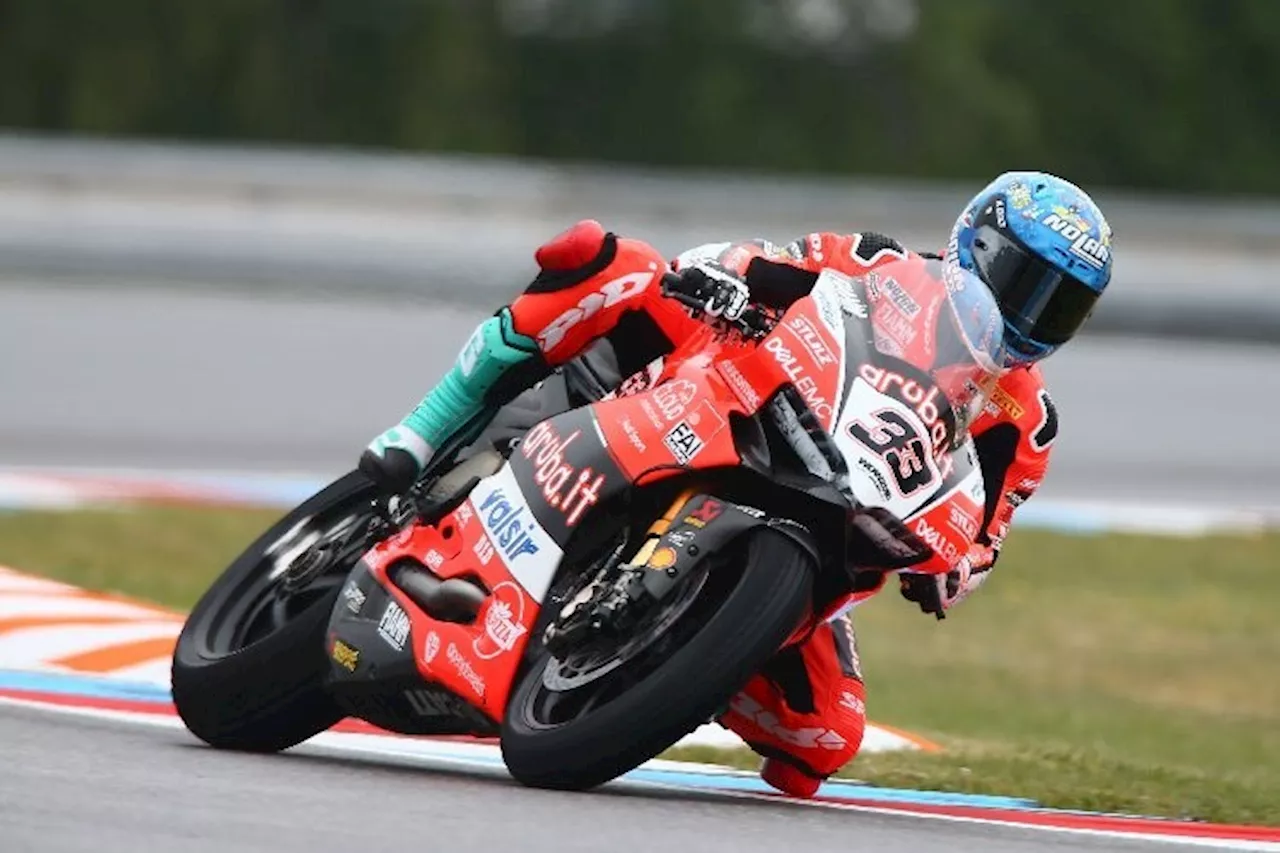 Marco Melandri (Ducati) will Jonathan Rea jagen