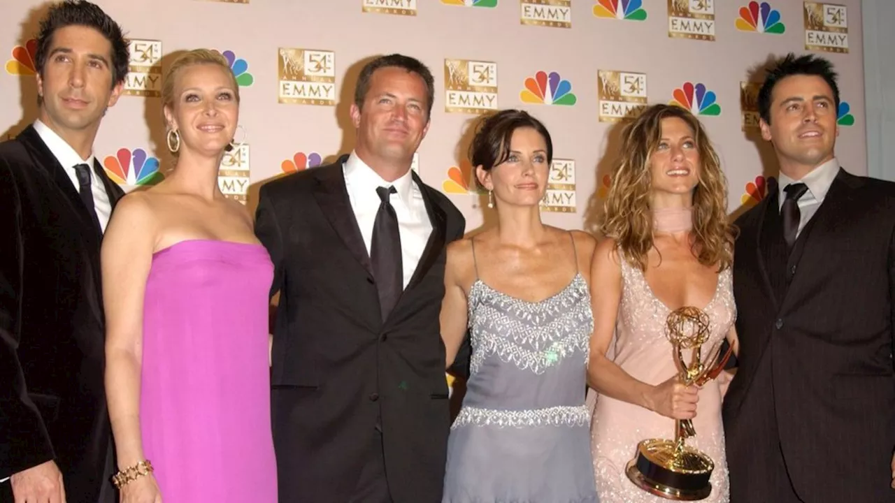 Matthew Perry beigesetzt: Auch die 'Friends'-Stars kamen zur Beerdigung