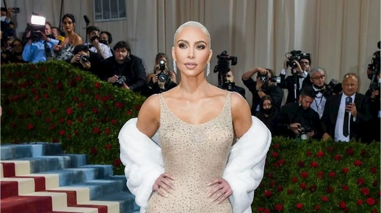 Kim Kardashian Dihujat Tak Punya Empati Usai Dandani Anak Mirip Korban Serangan Bom Israel Saat Pesta Halloween