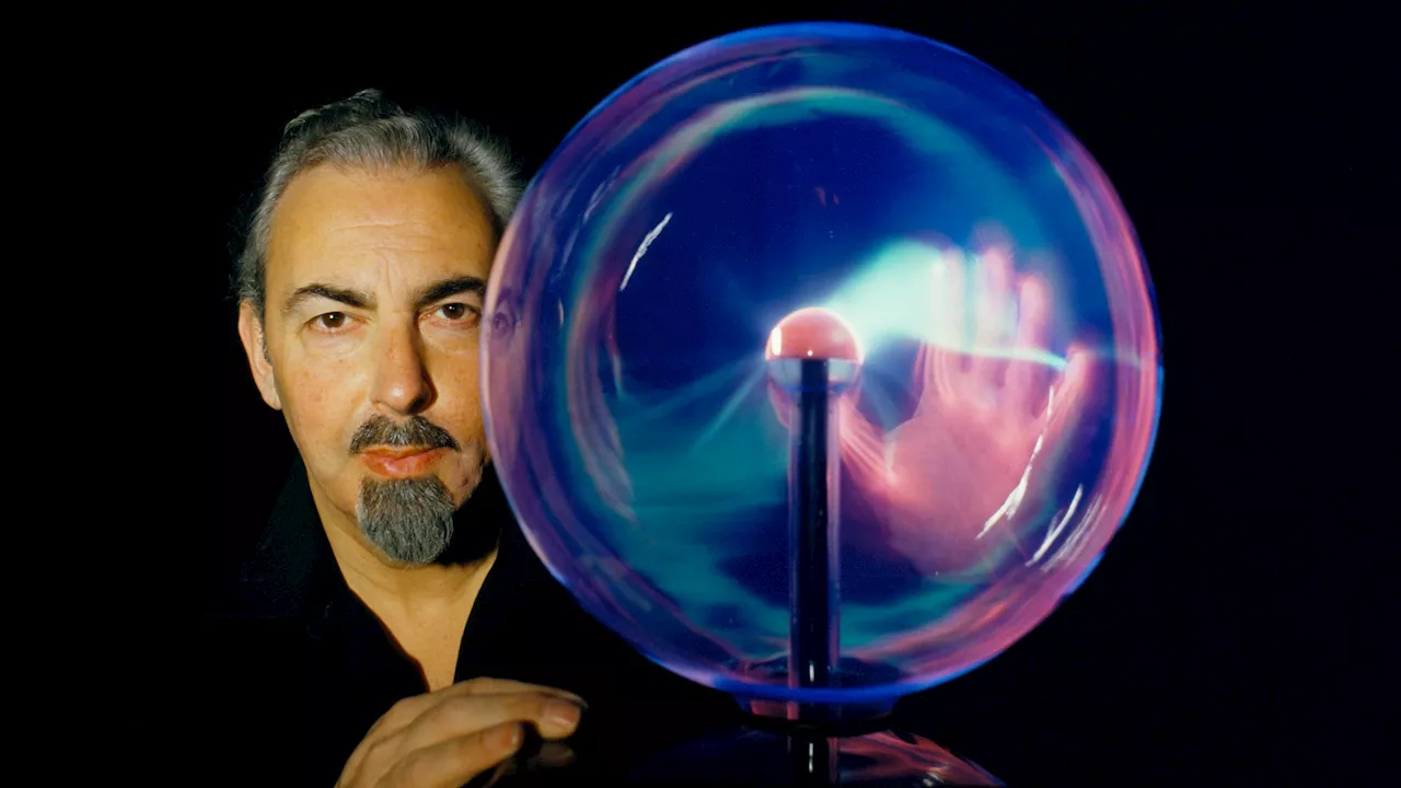 David Berglas dead: World-famous magician known as The International Man of Mystery & star of hit TV show...