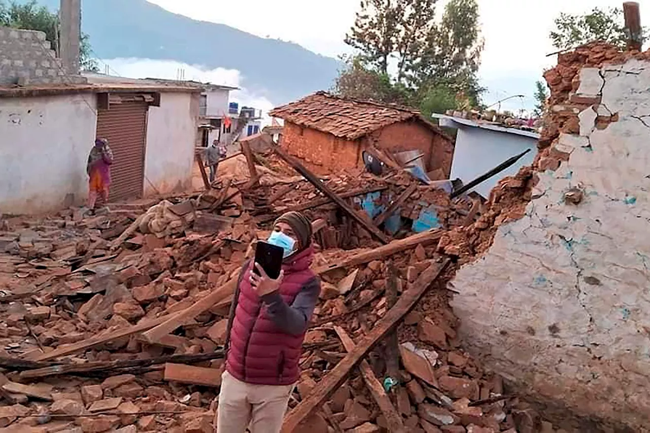 Minst 157 døde i jordskjelv i Nepal