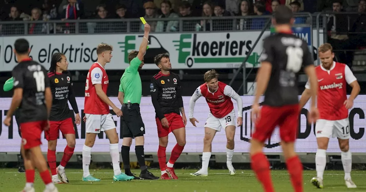 AZ loopt tegen late domper aan bij Excelsior en laat koploper PSV afstand nemen