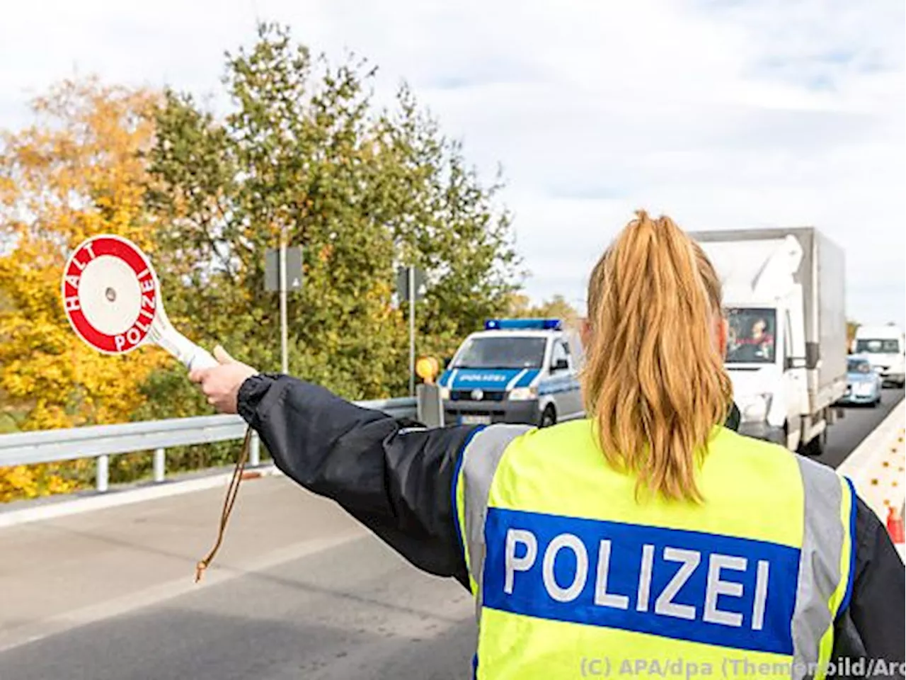 Mutmaßliches Schlepperauto überschlug sich bei Lindau