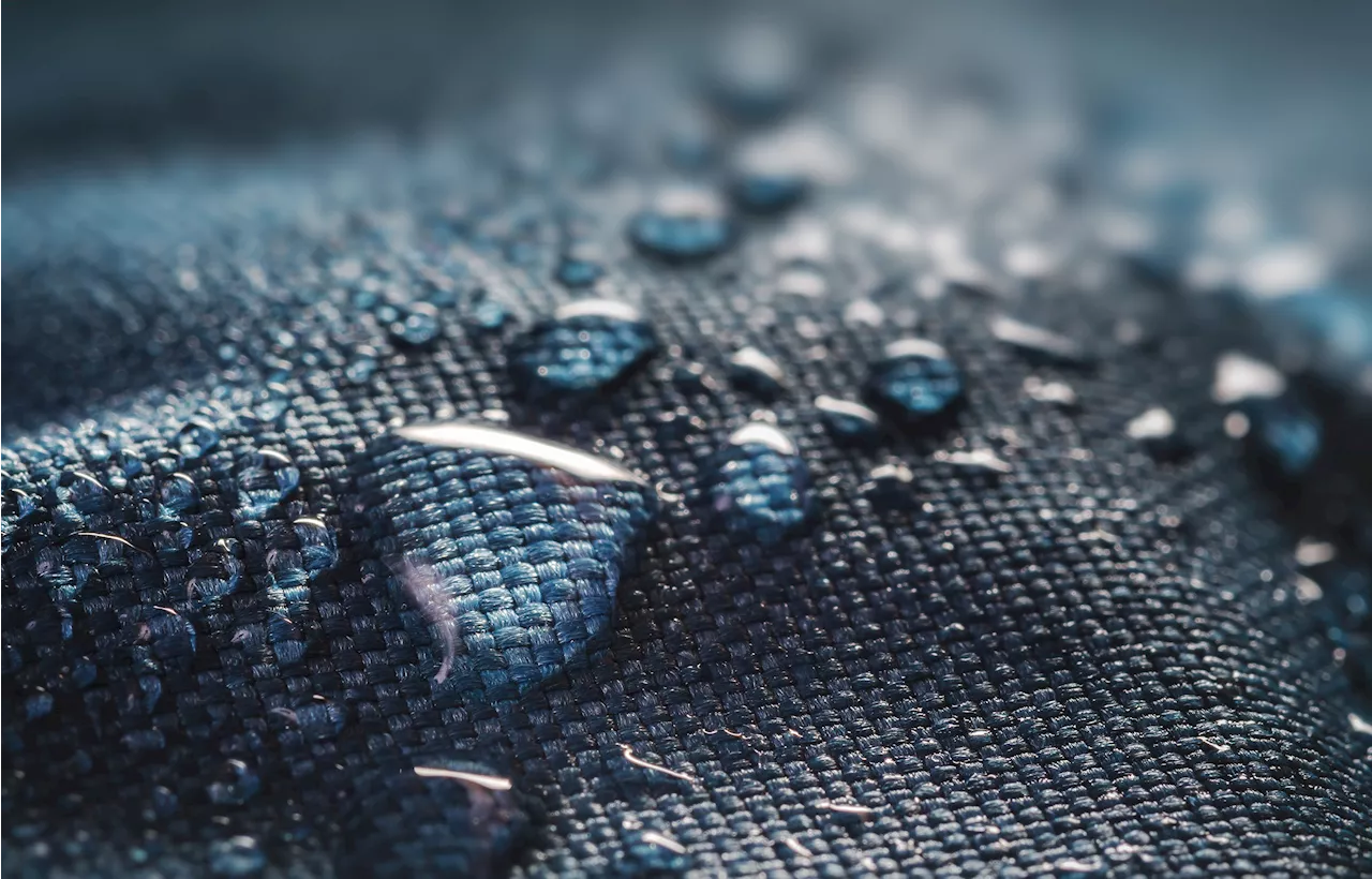 Researchers invented a super-waterproof material using new nanotech