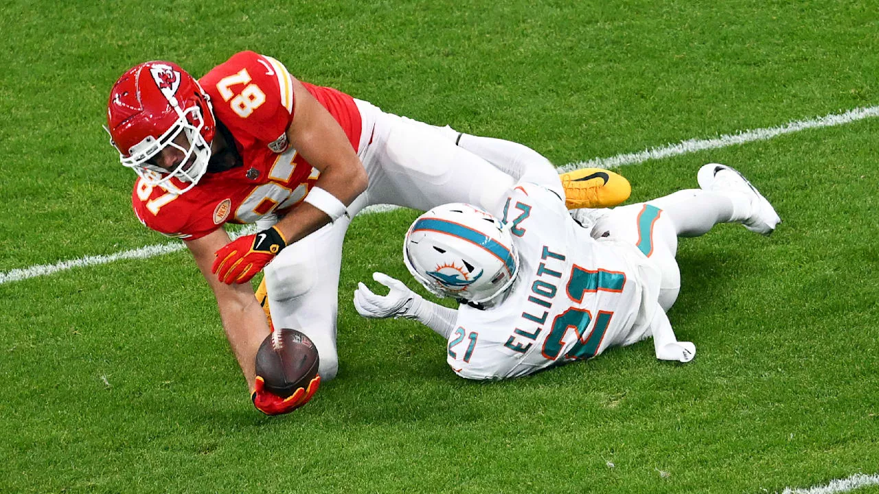 NFL in Frankfurt: Schlaffi-Auftritt von Swift-Freund Travis Kelce!