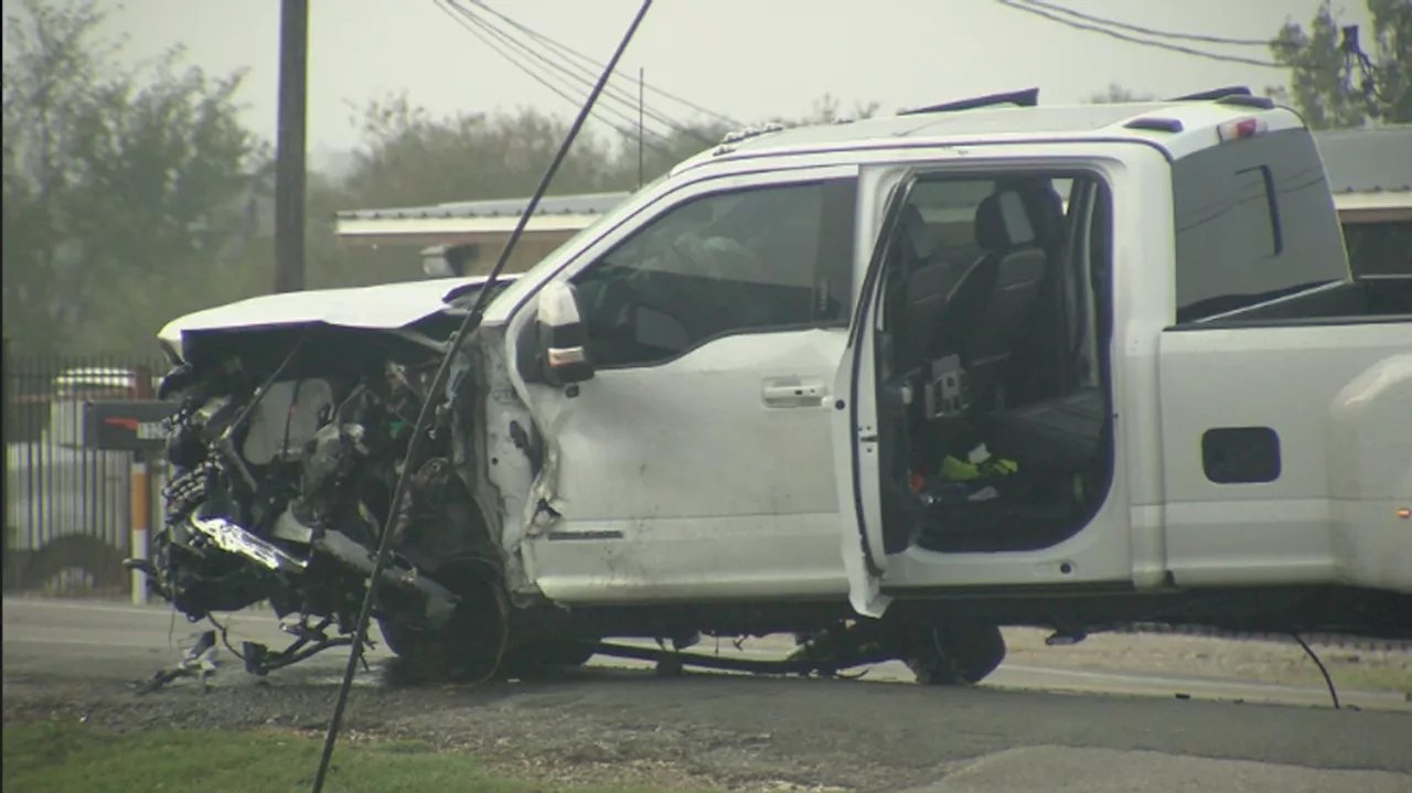 One person dead, child injured in early morning crash near COTA