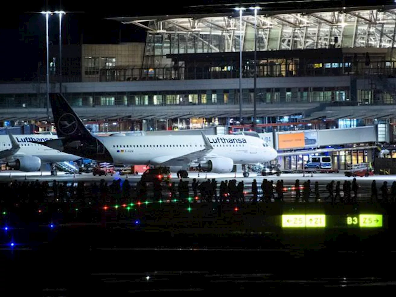 Amburgo, uomo armato rapisce i due figli e fa irruzione all'aeroporto