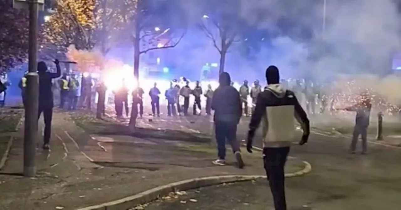 Niddrie riot youths aim rocket launcher at police and shout 'get it on his head'