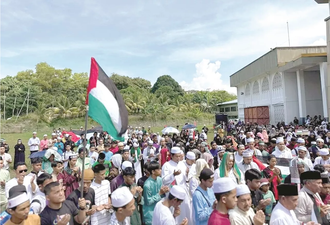 300 join Sandakan ‘Solidarity Gathering for Palestine’