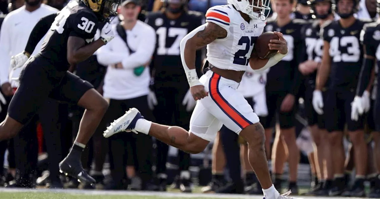 Hunter, Auburn down Vanderbilt