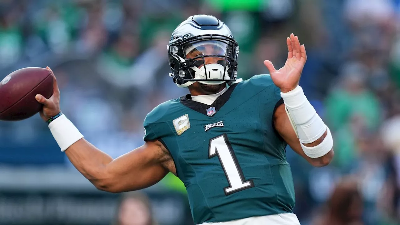 Eagles' DeVonta Smith reels in beautiful Jalen Hurts' pass for TD