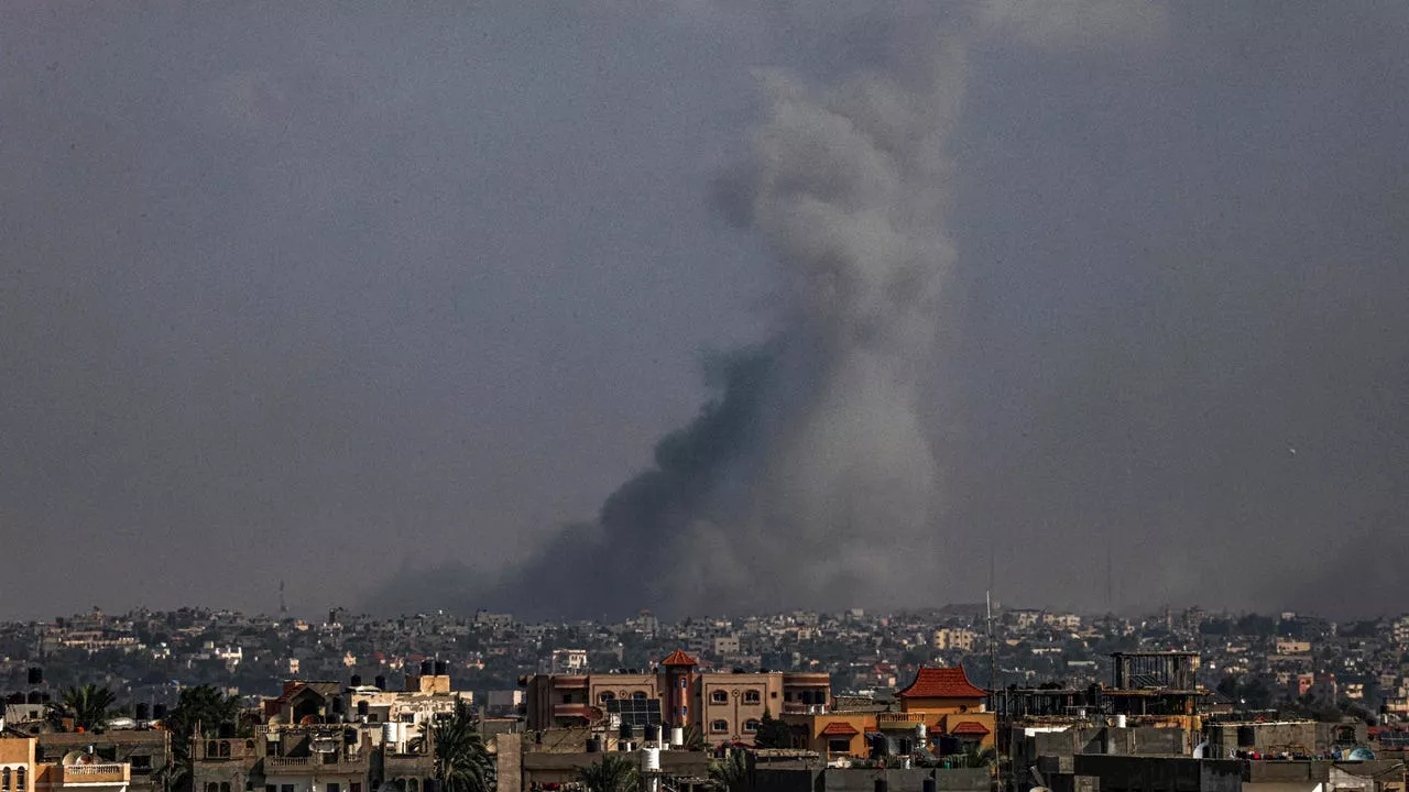 Israel's military announces its surrounded Gaza City, splitting coastal strip into two