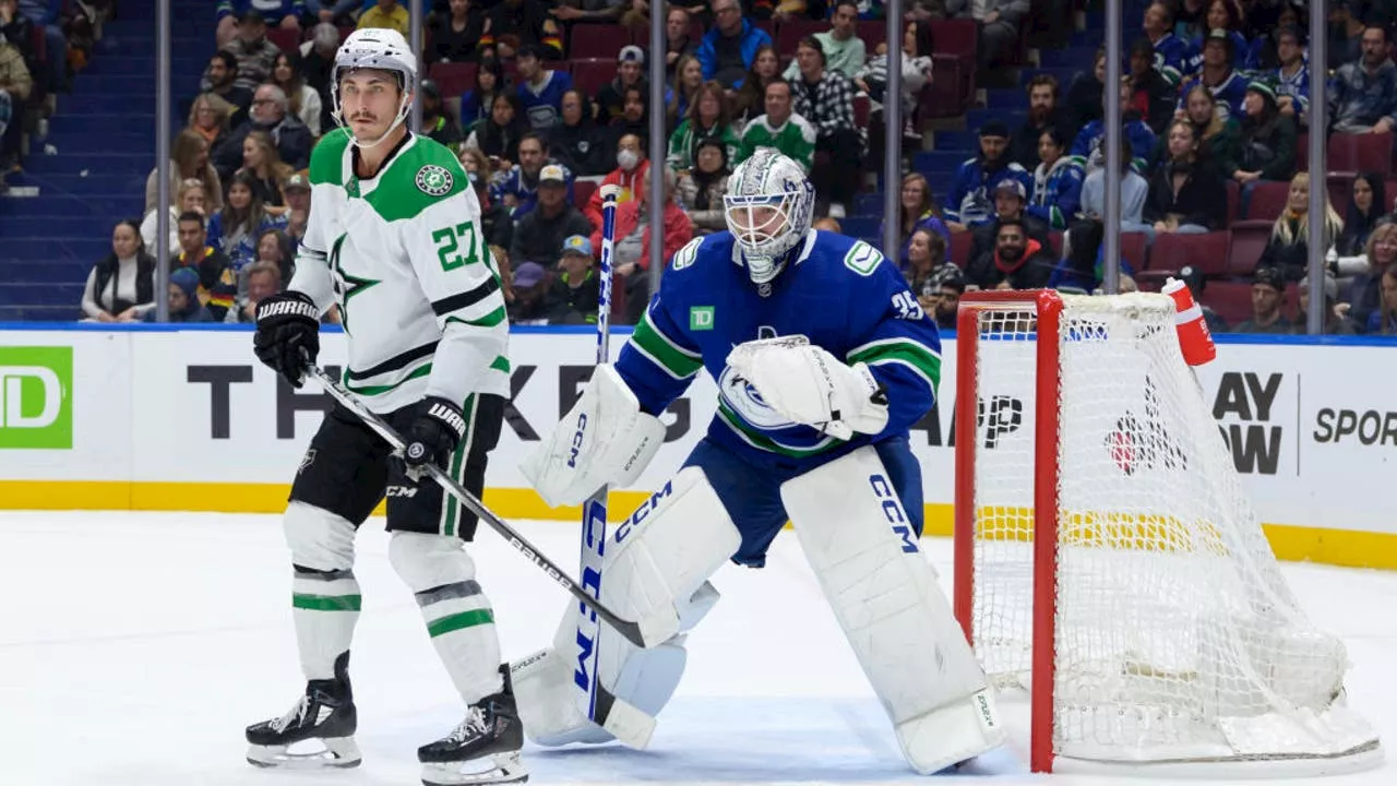 Vancouver Canucks top Dallas Stars 2-0