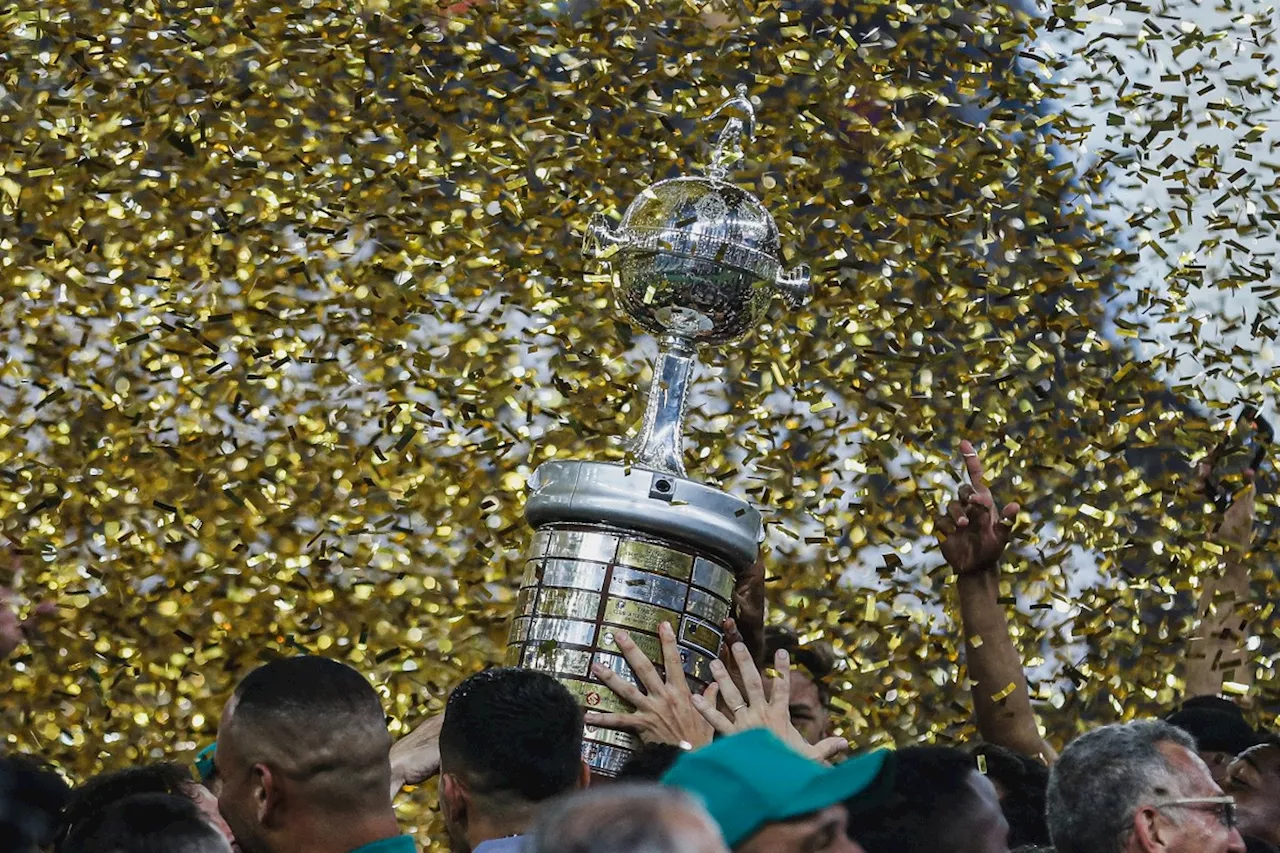 Saiba por que a taça da Libertadores estava diferente na comemoração do Fluminense