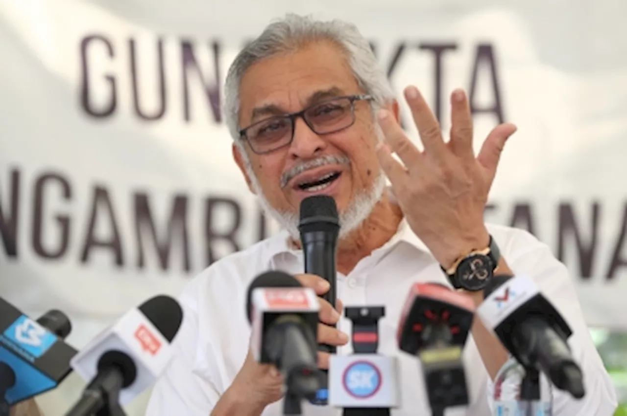 Khalid Samad says Amanah will welcome ex-Umno leaders, except Annuar Musa