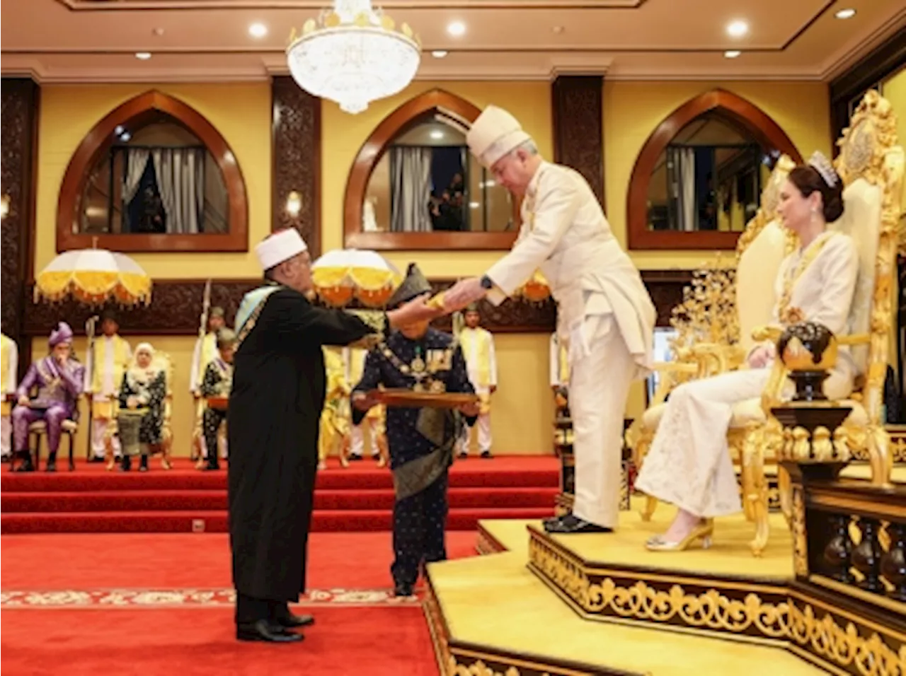 Perak Mufti heads list of state awards recipients, Lat conferred Seniman Diraja title