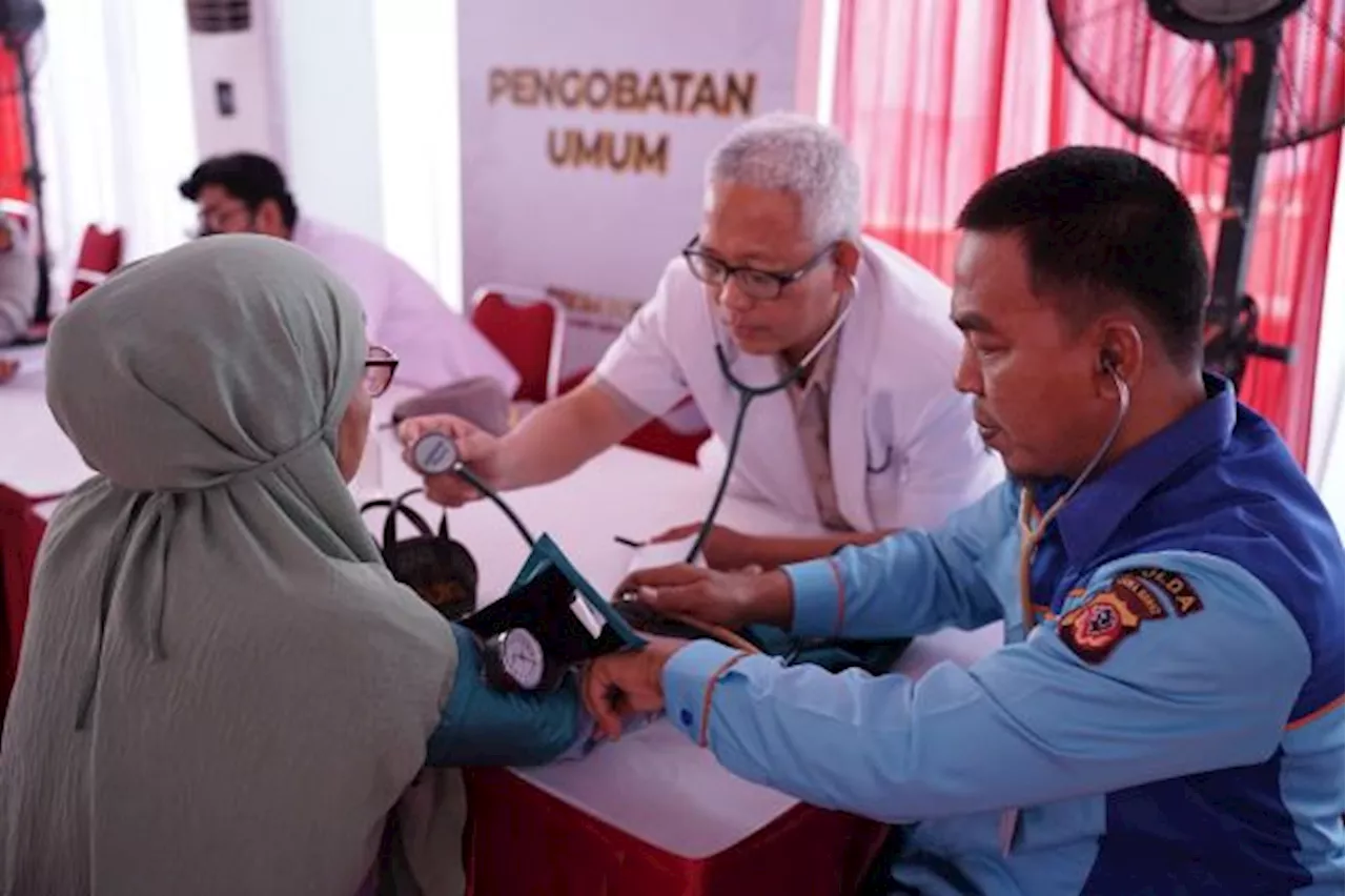 SSDM Polri Gelar Bakti Sosial, Bakti Kesehatan, dan Tanam Pohon di Bogor