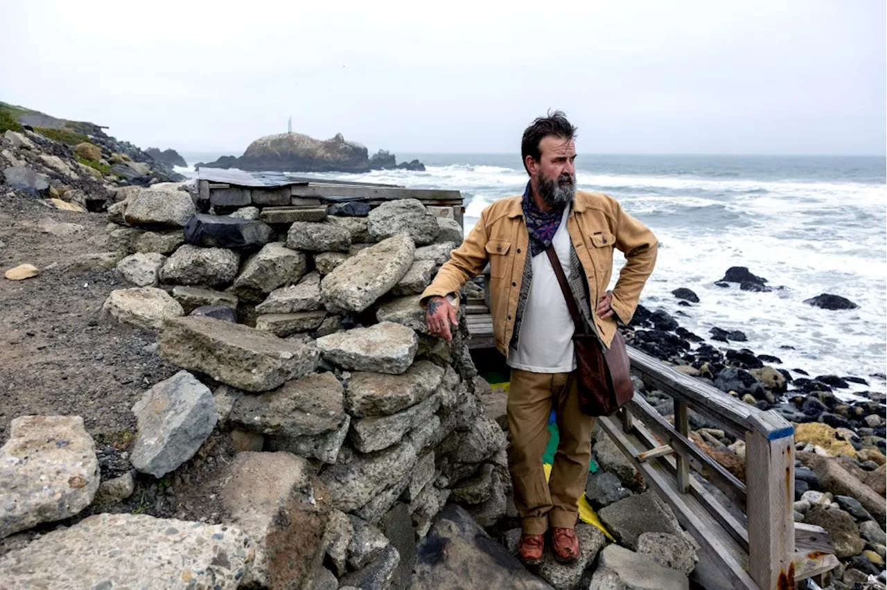 California’s coast, its bluffs and wildlife star in Obi Kaufmann’s new book