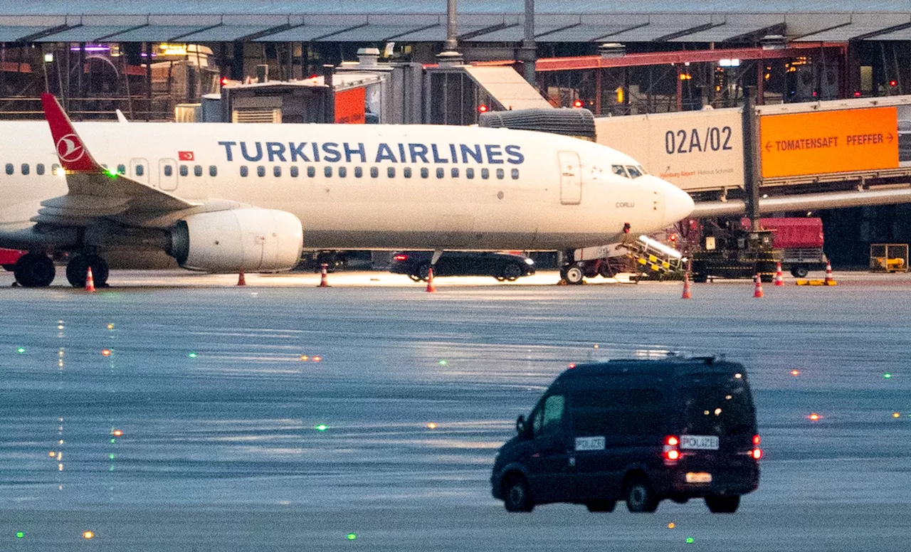 Hamburger Flughafen: Bewaffneter hat Tochter als Geisel