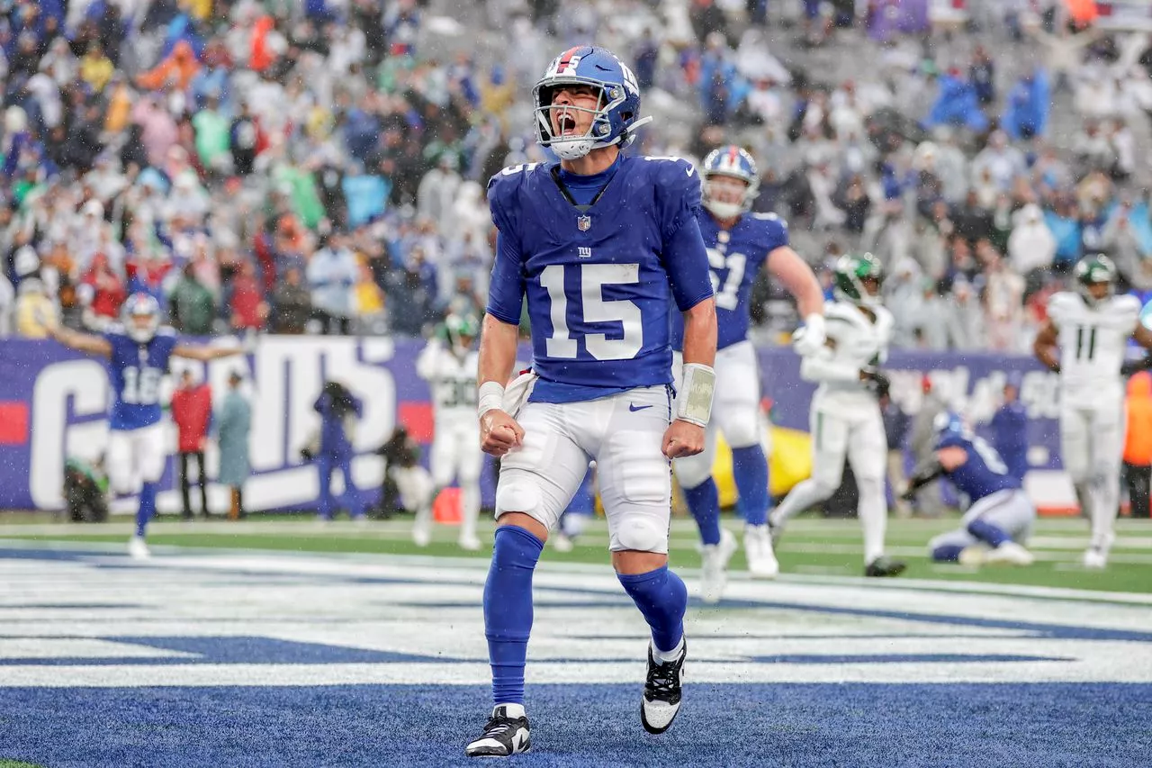 Giants’ Daniel Jones knee injury: Why N.J.’s Tommy DeVito — not Matt Barkley — replaced him