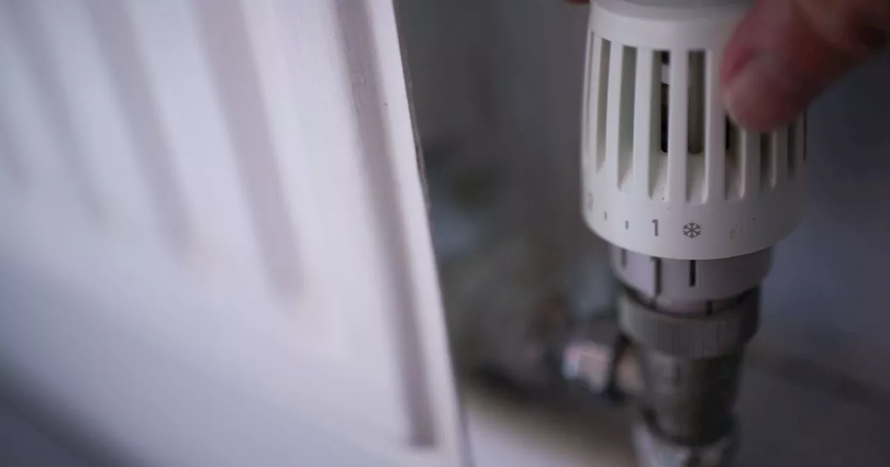 Experts give £2 radiator trick to stop heat loss and cut bills