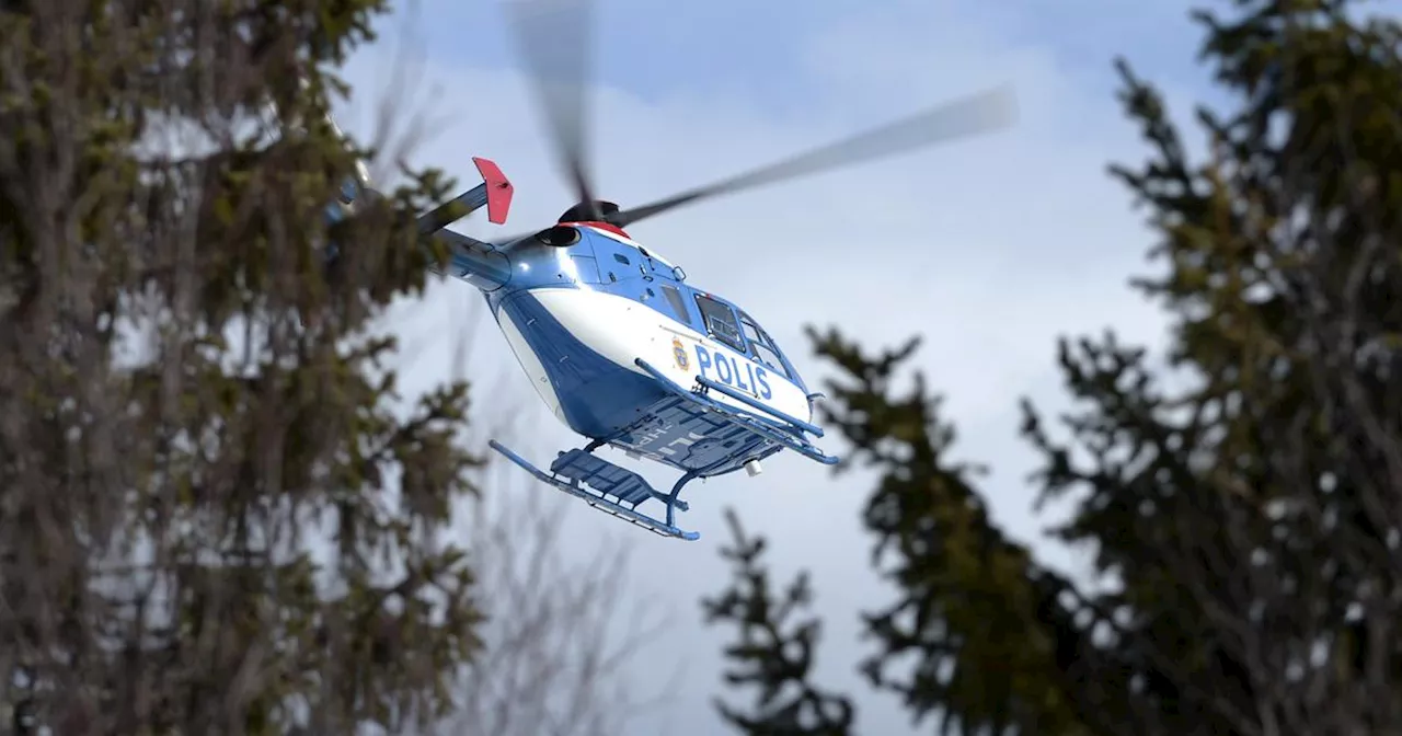 Larm om lavin i Åre – helikopter på väg