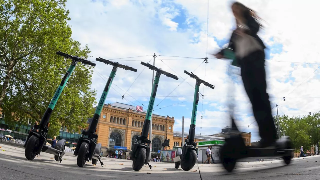 Niedersachsen & Bremen: Konkurrenzkampf der E-Scooter-Verleiher hält fast überall an