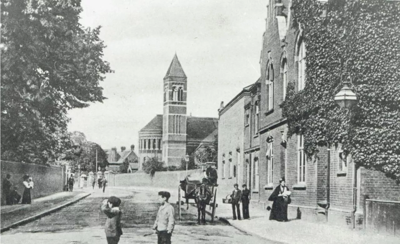 How Clarendon Road looked before Palace Theatre was built