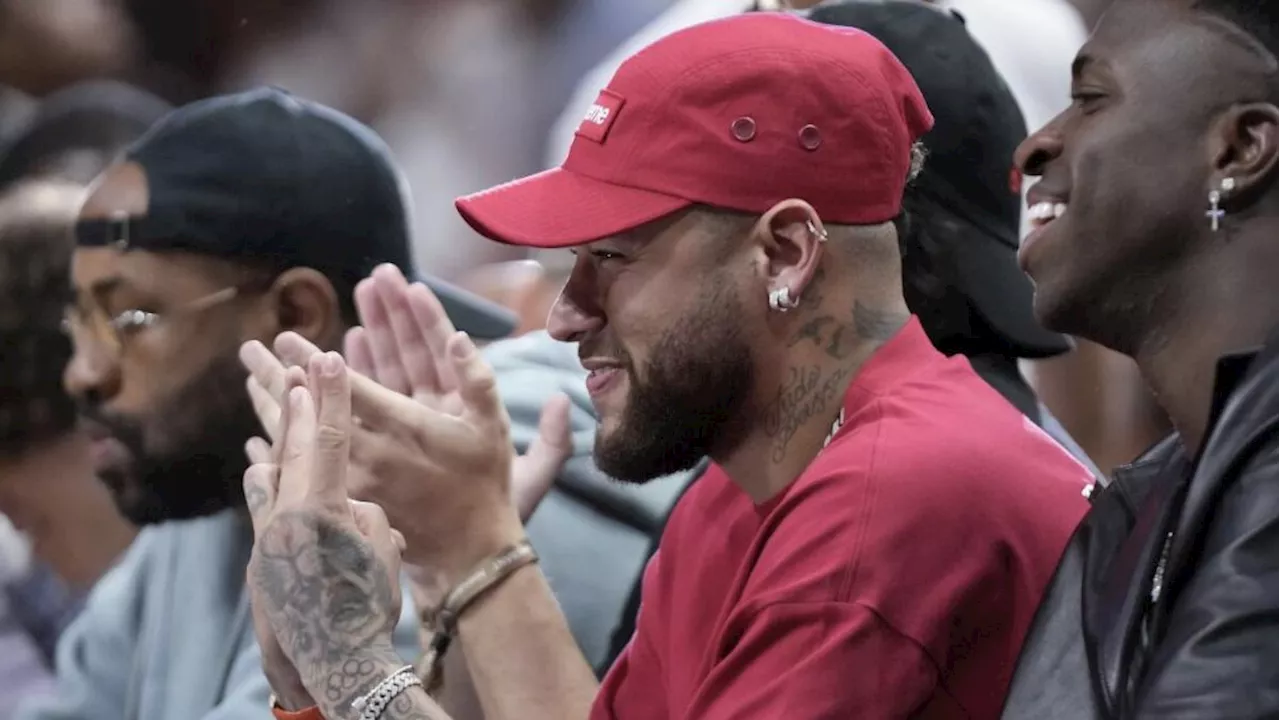 Neymar felicita al Fluminense tras ganar la Libertadores frente a Boca Juniors