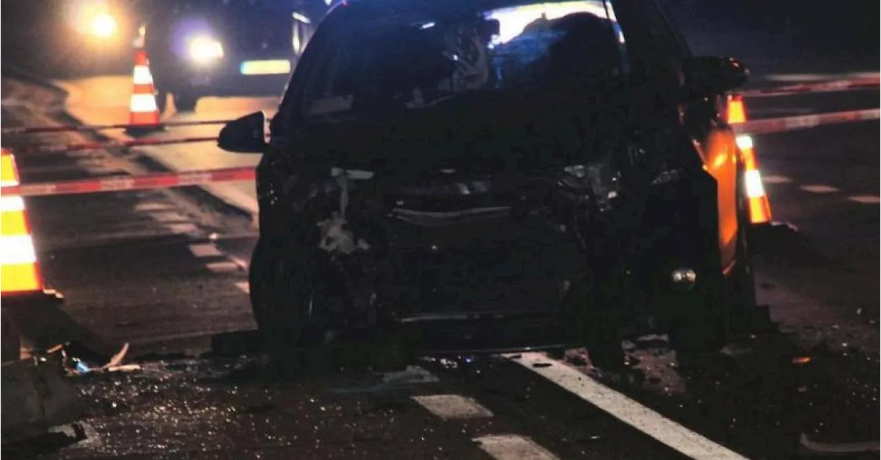 Une voiture fait une sortie de route, à Beaumont, le long de la chaussée de Charleroi