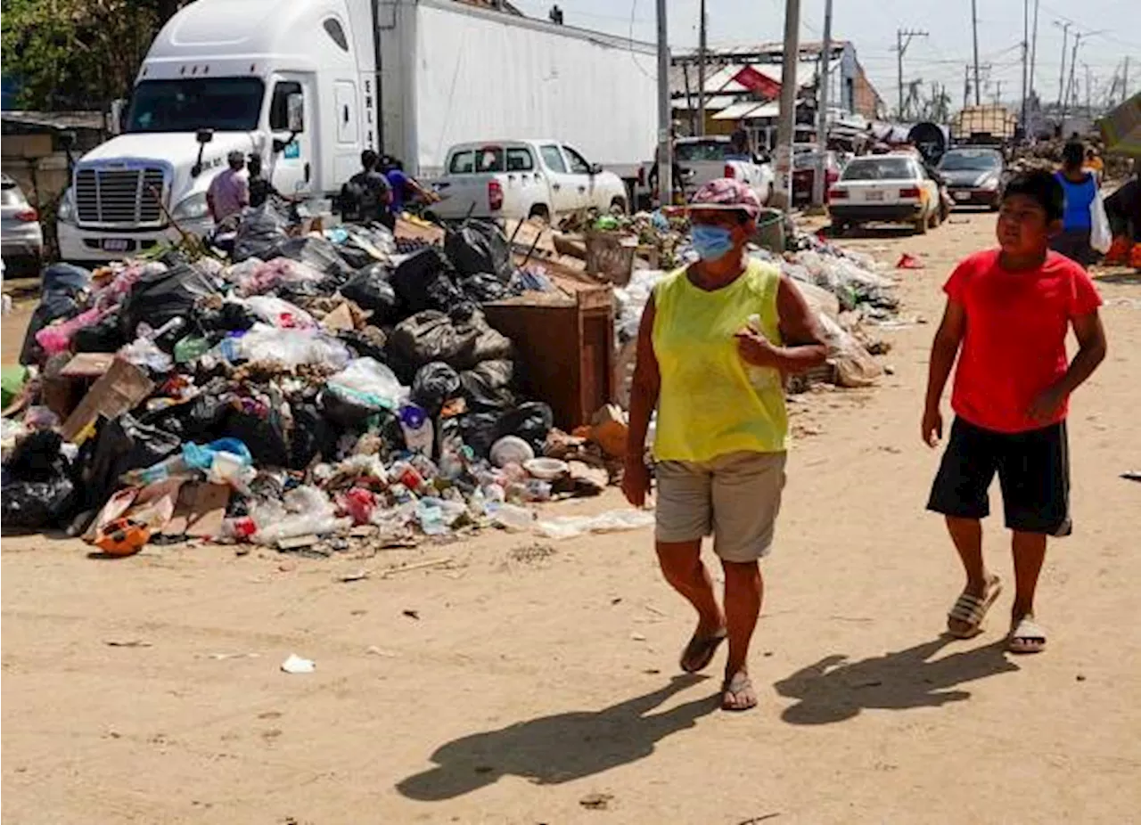 Advierten crisis de salud por acumulación de agua y basura en Acapulco a causa de ‘Otis’