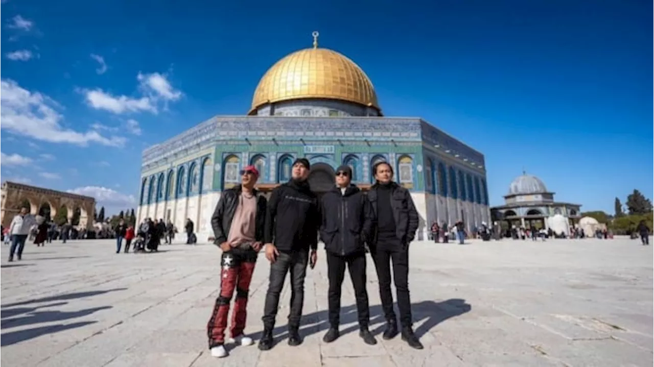 Foto di Depan Masjid Dome of The Rock, Ahmad Dhani Diminta Netizen Buat Lagu untuk Palestina