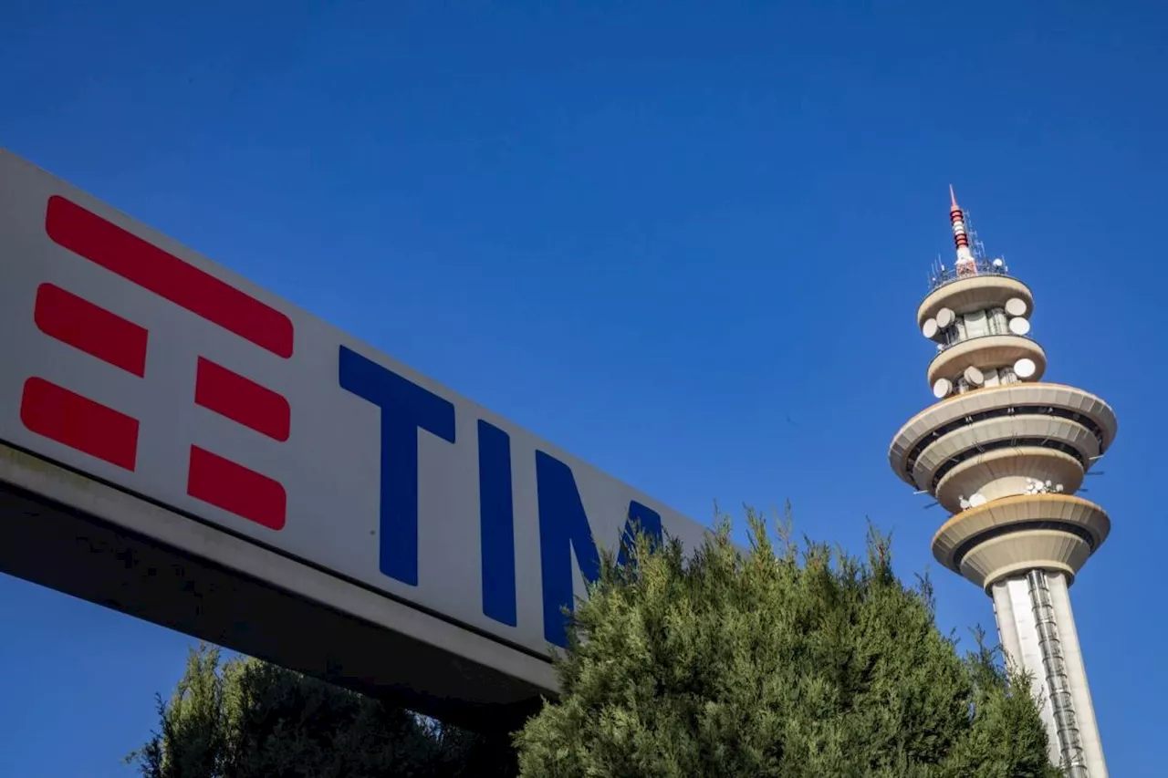 Telecom Italia Board Said to Approve Sale of Network to KKR