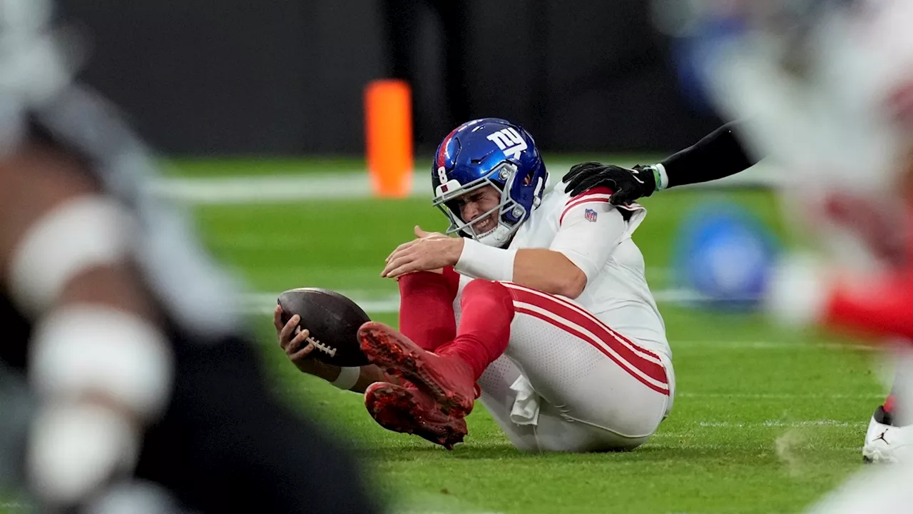 Giants confirm QB Daniel Jones has torn ACL in his right knee, done for the season