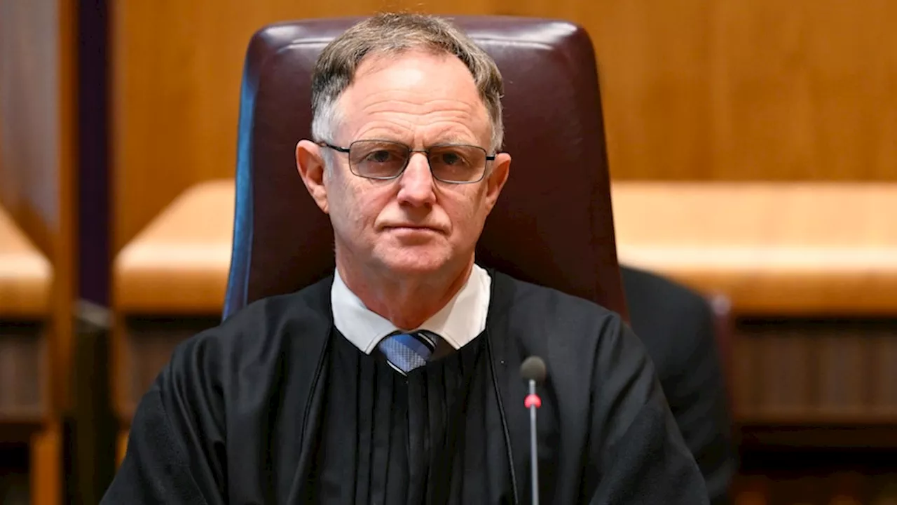 New High Court chief justice Stephen Gageler formally acknowledges Indigenous Australians during swearing-in ceremony