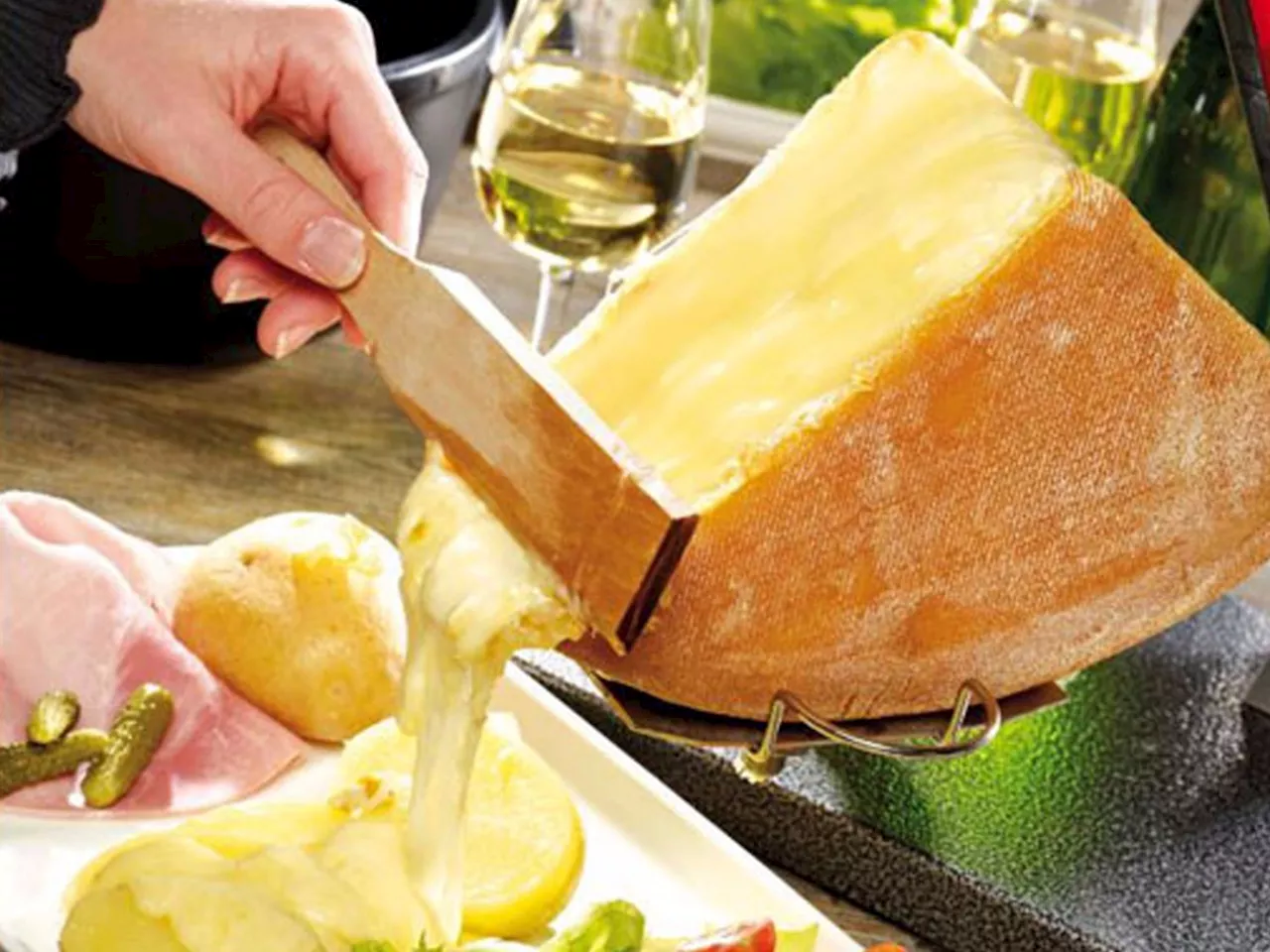 Chaque samedi soir, ce bar à bières d'Orléans propose une formule raclette à volonté