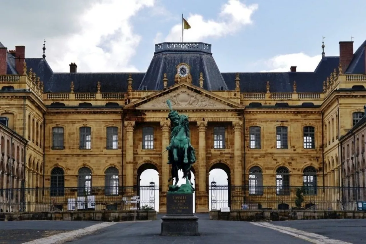 Le château de Lunéville frappé par un début d'incendie en pleine nuit