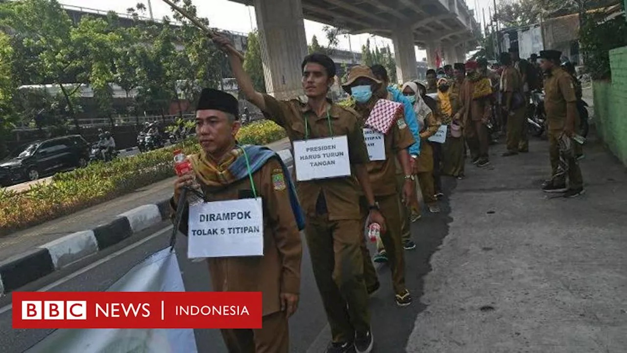 UU ASN terbaru: Tenaga honorer diangkat jadi pegawai, pengamat wanti-wanti ada 'orang titipan' lolos seleksi