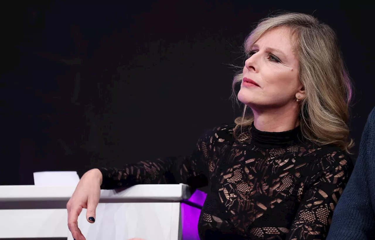 Karin Viard en deuil : l’actrice annonce la mort de sa maman