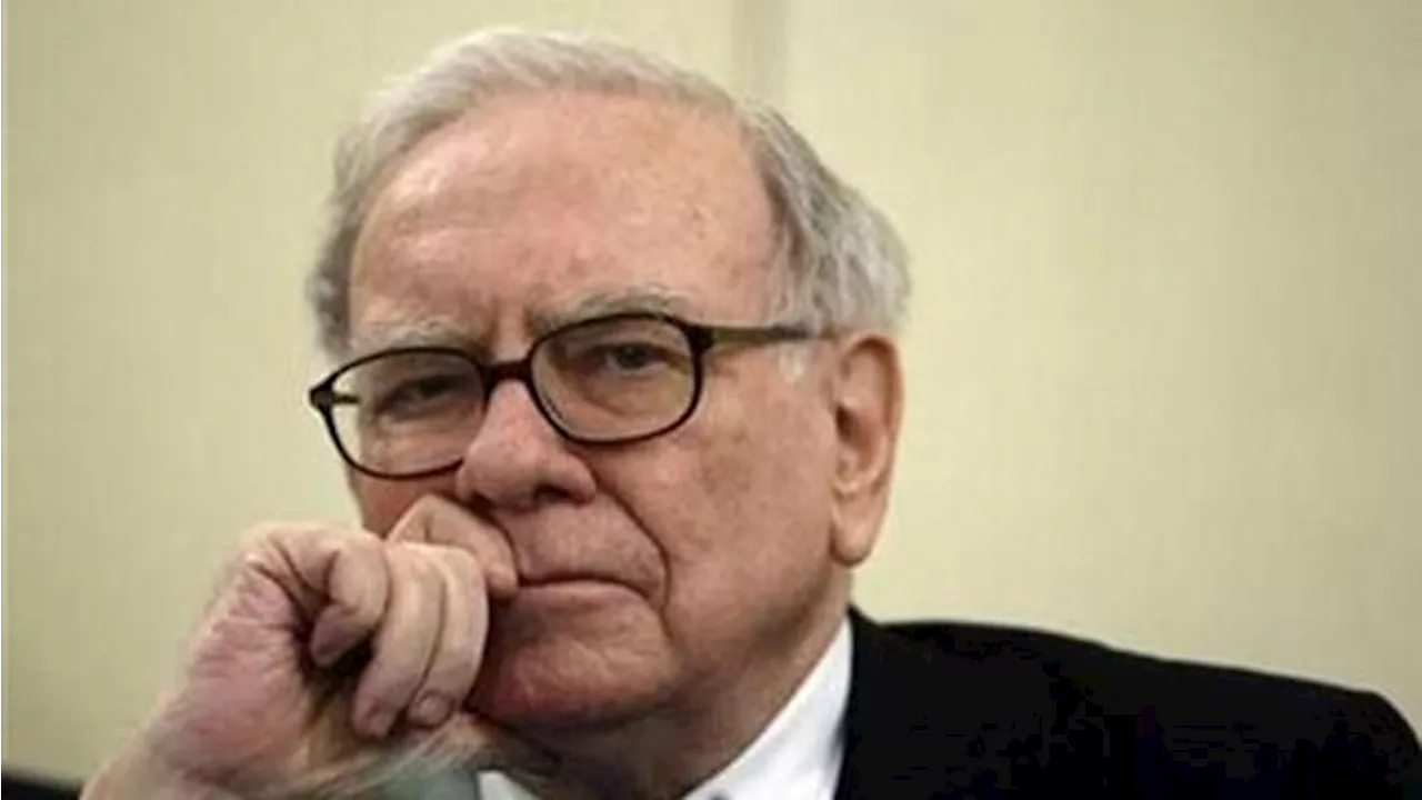 Bisnis Warren Buffett Rugi Rp198,9 T Usai Saham Apple Anjlok