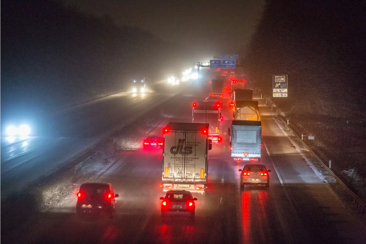 A3 bei Köln: Polizei rettet 92-jährigen Mann von der Fahrbahn